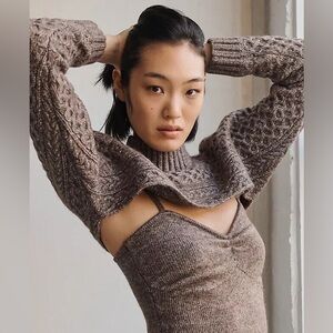 NWT Sweater sleeves/ super cropped sweater